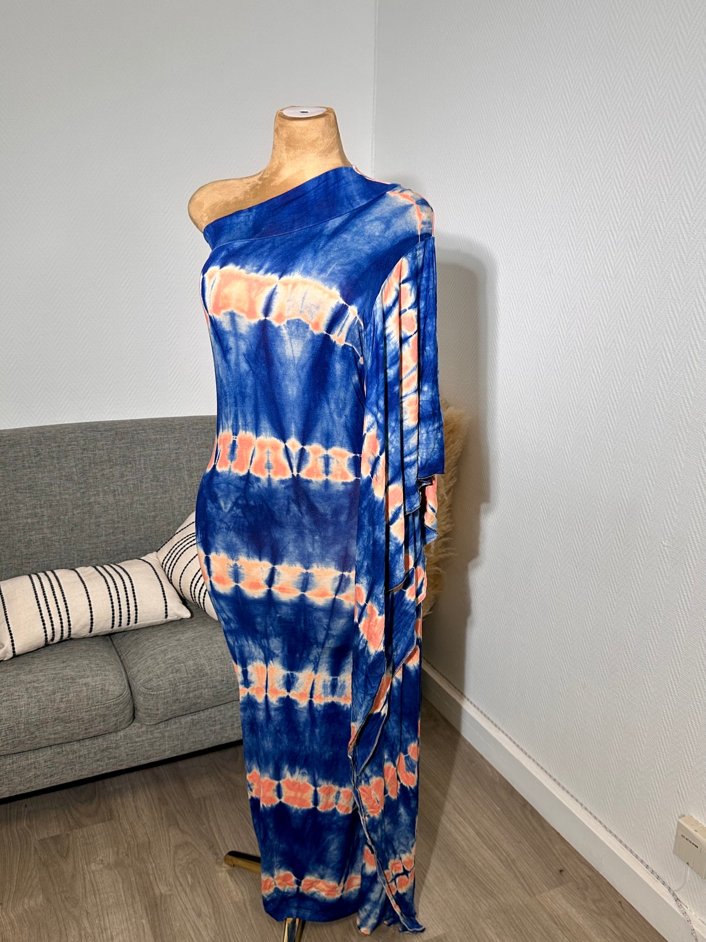Robe Moulante épaule dénudé